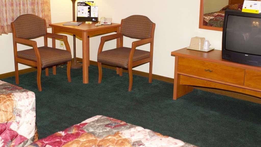 Super 8 By Wyndham Berlin Wi Hotel Room photo