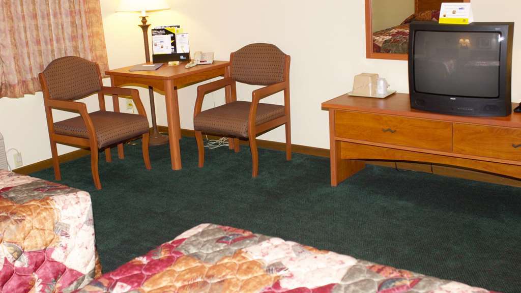 Super 8 By Wyndham Berlin Wi Hotel Room photo
