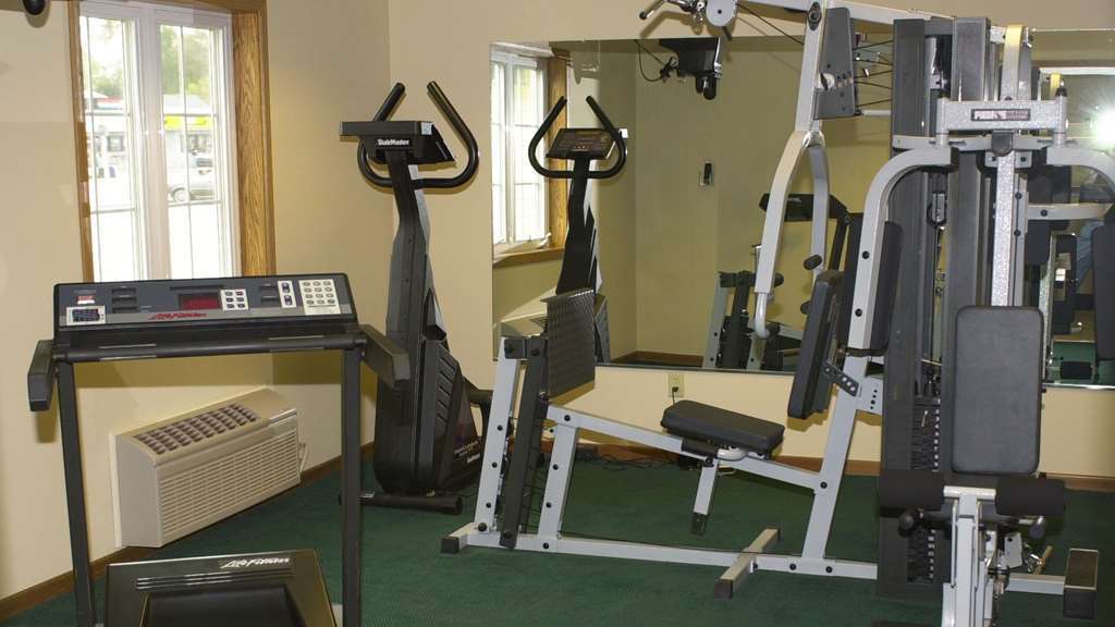 Super 8 By Wyndham Berlin Wi Hotel Facilities photo