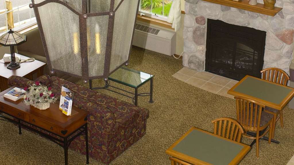 Super 8 By Wyndham Berlin Wi Hotel Interior photo